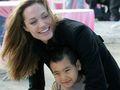 Angelina Jolie rischia perdere figli adottato