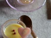 Crema all’aglio mandorle gelificate alla mela rosè (Rosa pallido)
