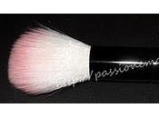 Essence: Powder&Blush; Brush