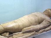 un'antica mummia