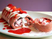 Rotolo ripieno crema ricotta salsa fragole
