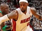 NBA: LeBron strangola Celtics