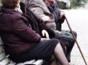 Milano: pensionato aggredito accoltellato collo.