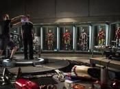 Primissima immagine Iron Tony Stark ammira tutte armature