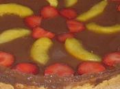 Torta crema, cioccolato, pesche fragole