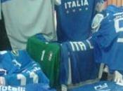 Avellino sequestrati dalla Guardia Finanza falsi gadget della nazionale Italiana calcio.