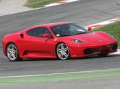 Guida Ferrari Lei: esperienza regalo indimenticabile!
