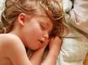 Rimedi naturali contro zanzare proteggere sonno bimbi