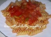 fusilli sugo estivo peperoni pomodori