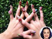 Katy perry manicure floral