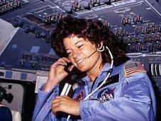 ricordo Sally Kristen Ride, prima donna astronauta americana