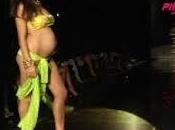 Raffaella Fico sfila bikini showgirl incinta mesi