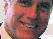 Romney vuole perdere? Altra gaffe incredibile: “Sugli aerei possono aprire oblò”