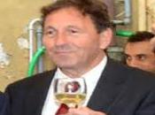 Ruba posto auto disabile scoperto buca gomme