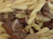 Strozzapreti funghi salsiccia