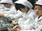 Cina, nello stabilimento dell’iPhone operai sciopero