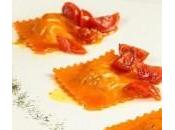 Ravioli ripieni salmone ricotta saltati pachino