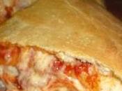 Focaccia ripiena scamorza pomodori