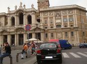 Vergogna assoluta: auto camion sosta davanti santa maria maggiore, municipale passa ignora!