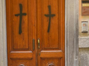 Maurici: altre croci sulla porta. Rinnoviamo nostra solidarietà sdegno continue intimidazioni