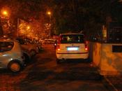 Ennesimo dossier sulle vergogne romane: parcheggiare "ndo cojo cojo", ritorno trovare nemmeno multa! #soloaroma