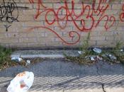 Scenari urbani quarto mondo! com'e' possibile accettare vivere cosi' senza battere ciglio? aiutateci capire