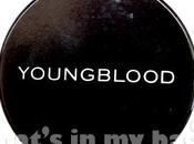 close make n°120: Youngblood, Natural Mineral Foundation "Honey"