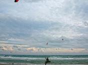 Kitesurfer golden