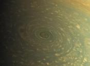 L'enorme tempesta vortice esagonale polo nord Saturno, NASA Cassini