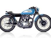 Kawasaki W650 "Blue Swingbob" Deus