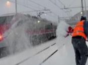 Neve Traffico aeroporti cancellazioni ritardi