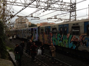 metro Roma tutta grande atto vandalico. Occorre solo ringraziare fato ancora siano state stragi