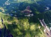 Giappone: l’isola Aogashima, vivere all’interno vulcano attivo