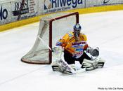 Hockey Ghiaccio: Bolzano guida Master Round, Asiago Playoff primo shutout italiano Tyler Plante