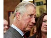 Daily Mirror prende giro Carlo: regina abdica…ma Beatrice”