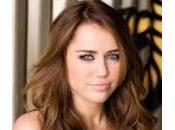 Miley Cyrus topless Cosmopolitan, fanno pubblicità