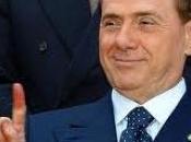 Video Berlusconi imbarazza signora, viene?
