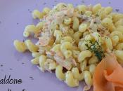 Pasta salmone formaggio alle erbe