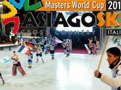 Mondiali Master Nordico Asiago 2013: nazioni nastri partenza, Bjorn Daehlie Enrico Fabris cerimonia d’inaugurazione. Vito Romeo)