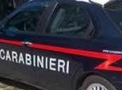 Roma suicida lanciandosi balcone finisce un’auto