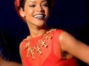 Rihanna debutta nella moda
