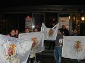 Napoli: protesta bandiere duosiciliane alla chiusura della campagna elettorale Lega