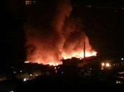 Napoli, «guerra civile» brucia Città della Scienza