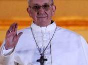 Papa Francesco l’uomo delle novità mette d’accordo tutti