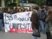 Corteo proteste nell’indifferenza della città