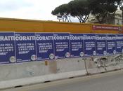 anche 'ringrazia' suoi elettori maniera totalmente abusiva criminale. Che, proprio questo, dimostrano cretini