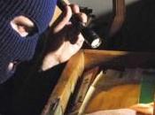 Rapina villa Costa Masnaga Terrore giovani sorelle