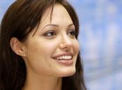 Angelina Jolie: sono fatta asportare entrambi seni”