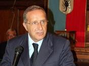 Gazzetta Mezzogiorno.it Ilva, arrestato presidente della Provincia Taranto altri tre: accusa concussione Gip: inquietante asservimento