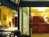 Accoltellato nella notte portiere albergo. Fermato militare americano